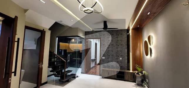 گلبرگ گرینز گلبرگ,اسلام آباد میں 5 کمروں کا 7 مرلہ مکان 1.2 لاکھ میں کرایہ پر دستیاب ہے۔