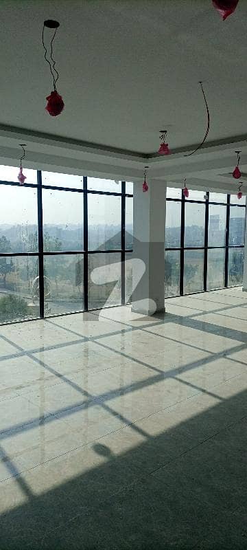 گلبرگ گرینز گلبرگ,اسلام آباد میں 11 کمروں کا 9 مرلہ دفتر 2.1 لاکھ میں کرایہ پر دستیاب ہے۔