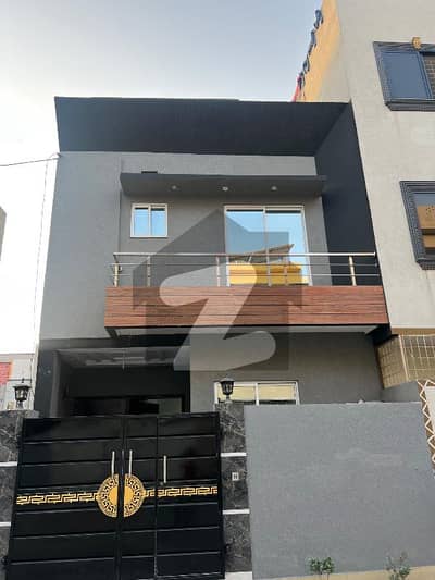 پاک عرب ہاؤسنگ سوسائٹی فیز 1 پاک عرب ہاؤسنگ سوسائٹی,لاہور میں 3 کمروں کا 3 مرلہ مکان 1.2 کروڑ میں برائے فروخت۔