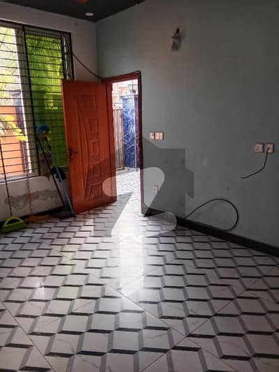 جوہر ٹاؤن فیز 2 - بلاک ایچ3 جوہر ٹاؤن فیز 2,جوہر ٹاؤن,لاہور میں 5 کمروں کا 7 مرلہ مکان 3.15 کروڑ میں برائے فروخت۔