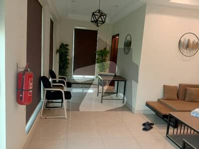 ڈی ایچ اے فیز 8 سابقہ ​​پارک ویو ڈی ایچ اے فیز 8,ڈی ایچ اے ڈیفینس,لاہور میں 2 کمروں کا 5 مرلہ فلیٹ 85.0 ہزار میں کرایہ پر دستیاب ہے۔