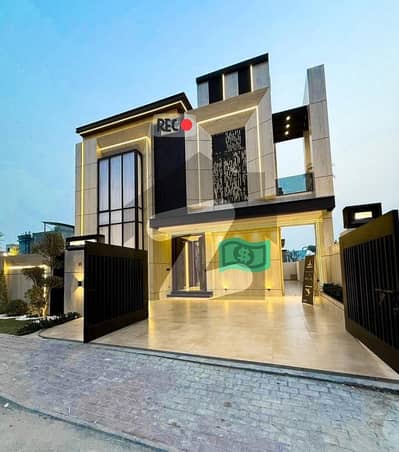 Luxury 10 Marla House For Sale In Top City