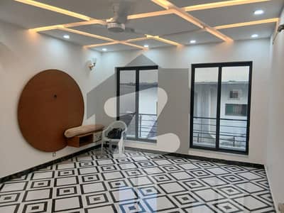 ای ۔ 11/2 ای ۔ 11,اسلام آباد میں 3 کمروں کا 16 مرلہ بالائی پورشن 1.25 لاکھ میں کرایہ پر دستیاب ہے۔