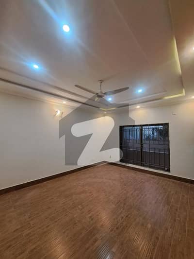 ڈی ۔ 12/2 ڈی ۔ 12,اسلام آباد میں 6 کمروں کا 10 مرلہ مکان 3.5 لاکھ میں کرایہ پر دستیاب ہے۔