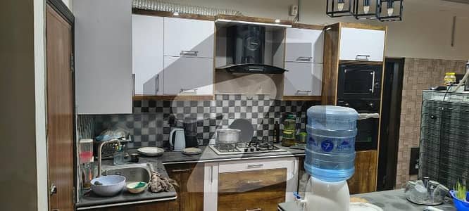 گلستانِِ جوہر ۔ بلاک 10 گلستانِ جوہر,کراچی میں 2 کمروں کا 9 مرلہ فلیٹ 65.0 ہزار میں کرایہ پر دستیاب ہے۔