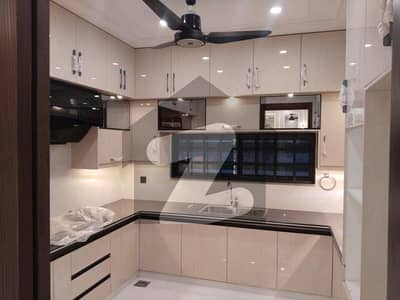 یونین لیونگ مین کینال بینک روڈ,لاہور میں 4 کمروں کا 5 مرلہ مکان 2.4 کروڑ میں برائے فروخت۔