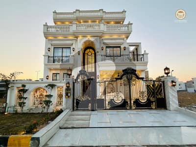 سٹی ہاؤسنگ سوسائٹی گوجرانوالہ میں 6 کمروں کا 10 مرلہ مکان 4.9 کروڑ میں برائے فروخت۔