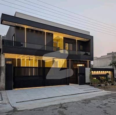 آئی ای پی انجینئرز ٹاؤن - سیکٹر بی آئی ای پی انجینئرز ٹاؤن,لاہور میں 7 کمروں کا 1 کنال مکان 6.5 کروڑ میں برائے فروخت۔ آئی ای پی انجینئرز ٹاؤن - سیکٹر بی آئی ای پی انجینئرز ٹاؤن,لاہور میں 7 کمروں کا 1 کنال مکان 6.5 کروڑ میں برائے فروخت۔