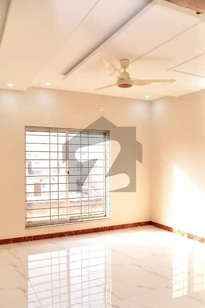 ڈی ایچ اے ڈیفینس فیز 2 ڈی ایچ اے ڈیفینس,اسلام آباد میں 3 کمروں کا 1 کنال بالائی پورشن 1.0 لاکھ میں کرایہ پر دستیاب ہے۔