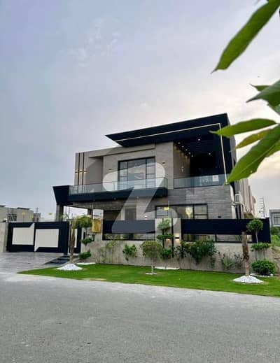 ڈی ایچ اے فیز 7 ڈیفنس (ڈی ایچ اے),لاہور میں 5 کمروں کا 1 کنال مکان 7.25 کروڑ میں برائے فروخت۔ ڈی ایچ اے فیز 7 ڈیفنس (ڈی ایچ اے),لاہور میں 5 کمروں کا 1 کنال مکان 7.25 کروڑ میں برائے فروخت۔