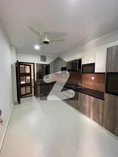 عسکری 5 ۔ سیکٹر جے عسکری 5,ملیر کنٹونمنٹ,کینٹ,کراچی میں 3 کمروں کا 11 مرلہ فلیٹ 4.3 کروڑ میں برائے فروخت۔