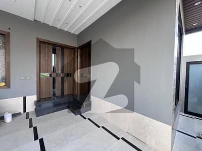 ڈیوائن انکلیو کینال روڈ,فیصل آباد میں 7 مرلہ مکان 4.15 کروڑ میں برائے فروخت۔ ڈیوائن انکلیو کینال روڈ,فیصل آباد میں 7 مرلہ مکان 4.15 کروڑ میں برائے فروخت۔