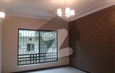 آئی ۔ 8/3 آئی ۔ 8,اسلام آباد میں 6 کمروں کا 1 کنال مکان 4.0 لاکھ میں کرایہ پر دستیاب ہے۔