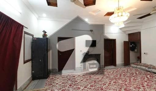 آئی ۔ 8/3 آئی ۔ 8,اسلام آباد میں 6 کمروں کا 14 مرلہ مکان 14.5 کروڑ میں برائے فروخت۔