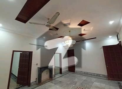 آئی ۔ 8/3 آئی ۔ 8,اسلام آباد میں 6 کمروں کا 14 مرلہ مکان 14.0 کروڑ میں برائے فروخت۔