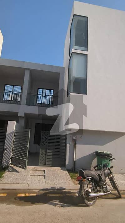 160 SQ YRDS VILLA FOR SALE IN Saima Downtown The Best Option For Secure Investment