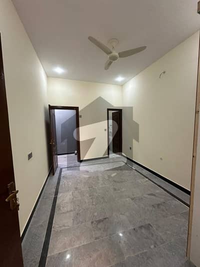 بنی گالہ اسلام آباد میں 2 کمروں کا 5 مرلہ مکان 35.0 ہزار میں کرایہ پر دستیاب ہے۔