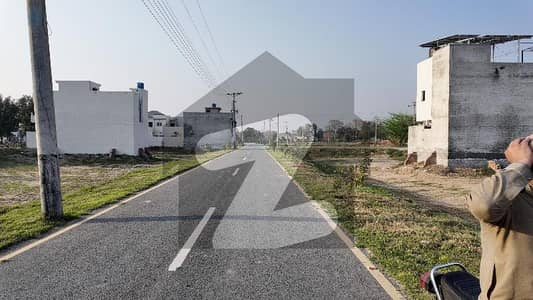الحفیظ گارڈن - فیز 2 مین کینال بینک روڈ,لاہور میں 3 مرلہ رہائشی پلاٹ 60.0 لاکھ میں برائے فروخت۔