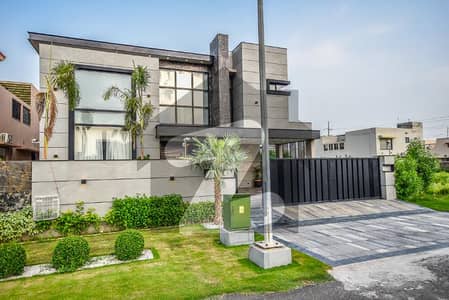 1 Kanal Furnished House For Solid Construction Near To Park Hot Location