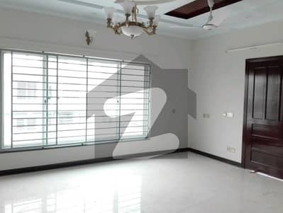 1 Kanal House Available In I-8/4 For sale