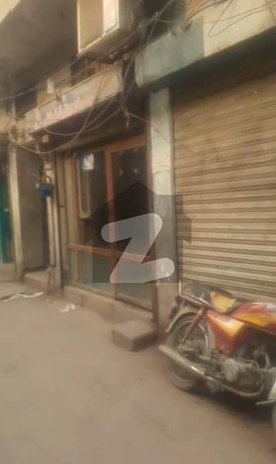 ملتان روڈ لاہور میں 4 کمروں کا 4 مرلہ عمارت 1.6 کروڑ میں برائے فروخت۔