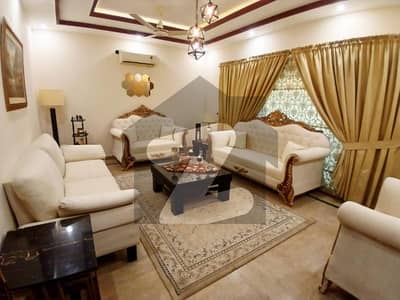 1kanal Full House slightly used available in Sui gass society 6kv sollar installed Double Unit