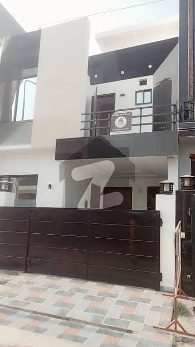 پارک ویو سٹی لاہور میں 4 کمروں کا 5 مرلہ مکان 80.0 ہزار میں کرایہ پر دستیاب ہے۔