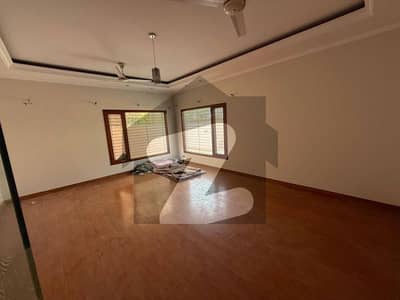 PRIME SILENT COMMERCIAL 6-ROOM FOR RENT GULSHAN-E-IQBAL BLOCK 4 | MAIN 60 FT ROAD