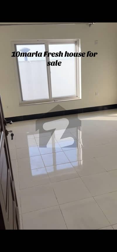DHA peshawar sec Prism 10marla fresh house available for sale  Ready to shift