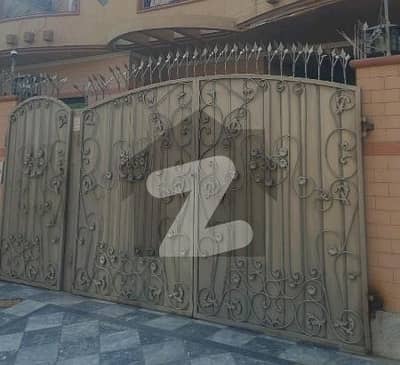 مرغزار آفیسرز کالونی لاہور میں 5 کمروں کا 10 مرلہ مکان 3.7 کروڑ میں برائے فروخت۔ مرغزار آفیسرز کالونی لاہور میں 5 کمروں کا 10 مرلہ مکان 3.7 کروڑ میں برائے فروخت۔