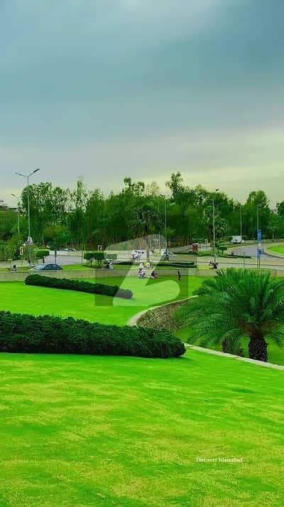 گلبرگ گرینز گلبرگ,اسلام آباد میں 9 مرلہ کمرشل پلاٹ 9.9 کروڑ میں برائے فروخت۔