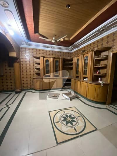 جوہر ٹاؤن فیز 2 جوہر ٹاؤن,لاہور میں 3 کمروں کا 5 مرلہ مکان 1.15 لاکھ میں کرایہ پر دستیاب ہے۔