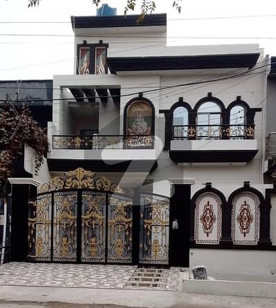 Triple Story House 7 Bed 8 Bath Facing Park 25/90