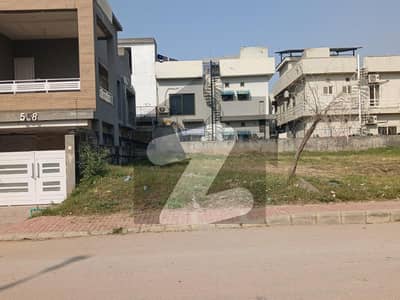 10 Marla Boulevard For Sale