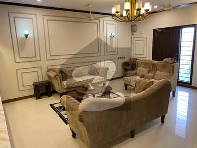 3 BED DRAWING DINNING AVAILABLE FOR RENT