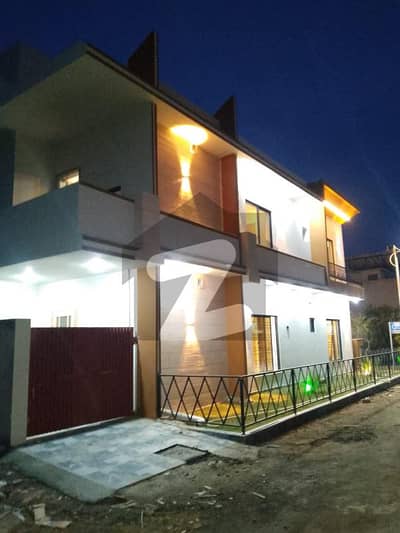 ایم پی سی ایچ ایس - بلاک ای ایم پی سی ایچ ایس ۔ ملٹی گارڈنز,بی ۔ 17,اسلام آباد میں 7 کمروں کا 7 مرلہ مکان 3.8 کروڑ میں برائے فروخت۔