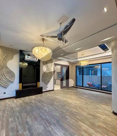 ڈی ایچ اے فیز 7 ڈیفنس (ڈی ایچ اے),لاہور میں 5 کمروں کا 1 کنال مکان 10.5 کروڑ میں برائے فروخت۔