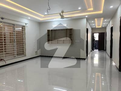 14 Marla Ground Portion Available For Rent