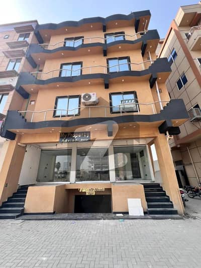 رِیور گارڈن اسلام آباد میں 4 مرلہ عمارت 5.5 کروڑ میں برائے فروخت۔