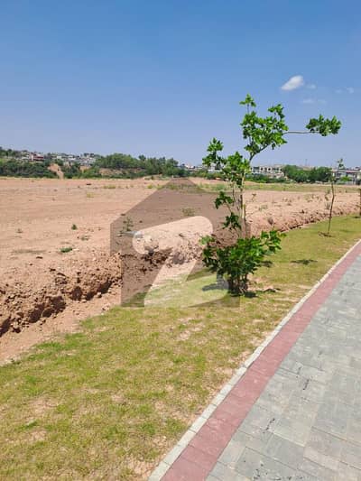 ڈی ایچ اے فیز 3 ۔ بلاک ڈی ڈی ایچ اے ڈیفینس فیز 3,ڈی ایچ اے ڈیفینس,اسلام آباد میں 4 مرلہ کمرشل پلاٹ 2.5 کروڑ میں برائے فروخت۔