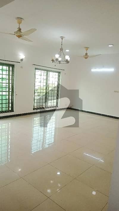 Fully Renovation apartment available for Rent in Askari 11 sec-B Lahore