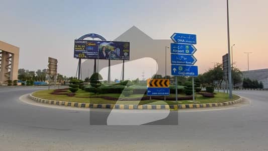 Ideally Located Plot Near To Play Ground Two Parks Mosque School And Commercial Best For Future Investment And Construction In Very Reasonable Price