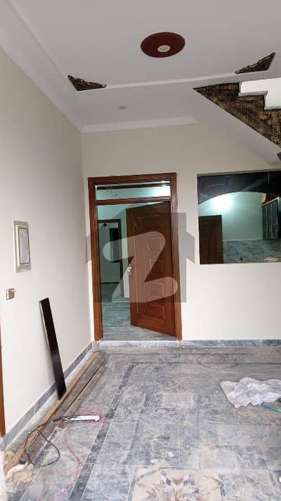 چٹھہ بختاور اسلام آباد میں 9 کمروں کا 5 مرلہ مکان 1.2 لاکھ میں کرایہ پر دستیاب ہے۔