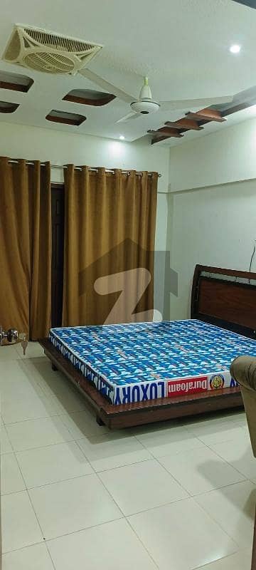 بدر کمرشل ایریا ڈی ایچ اے فیز 5,ڈی ایچ اے ڈیفینس,کراچی میں 4 کمروں کا 8 مرلہ فلیٹ 1.25 لاکھ میں کرایہ پر دستیاب ہے۔