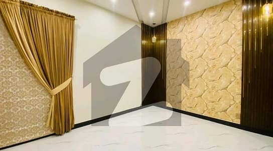 بحریہ ٹاؤن سیکٹر سی بحریہ ٹاؤن,لاہور میں 3 کمروں کا 10 مرلہ بالائی پورشن 70.0 ہزار میں کرایہ پر دستیاب ہے۔