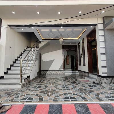 غوری ٹاؤن فیز7 ۔ عمر بلاک غوری ٹاؤن فیز 7,غوری ٹاؤن,اسلام آباد میں 6 کمروں کا 10 مرلہ مکان 1.5 لاکھ میں کرایہ پر دستیاب ہے۔