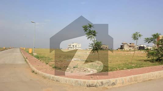 ڈی ایچ اے فیز 1 - سیکٹر ایف ڈی ایچ اے ڈیفینس فیز 1,ڈی ایچ اے ڈیفینس,اسلام آباد میں 1 کنال رہائشی پلاٹ 7.0 کروڑ میں برائے فروخت۔