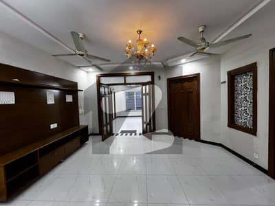 Corner 30/60.7 marla like brand new house For Sale in G13