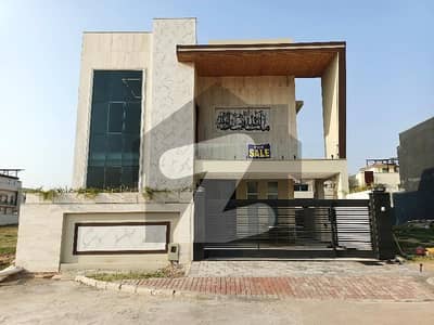 15 Marla Ultra Luxury Owner Built Dead-End Street House With Extra Land Lawn