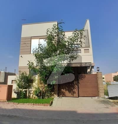 3Bed DDL 125sq yd Villa FOR SALE at ALI BLOCK All amenities nearby including MOSQUE, General Store & Parks